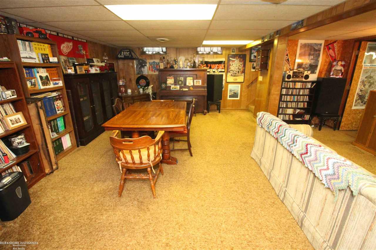 17963 Airport Road Fraser, MI 48026 - Photo 24 of 32 50051878-23.JPG