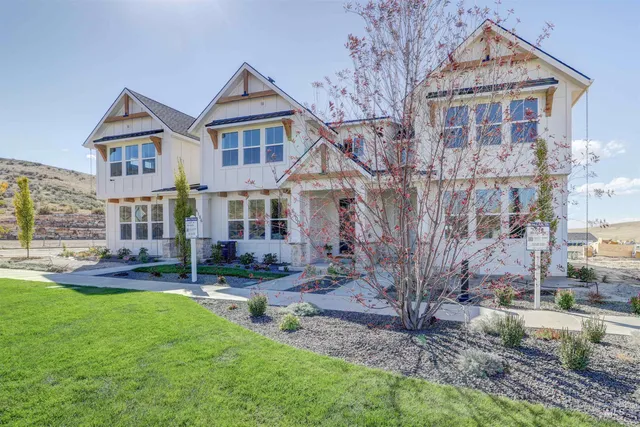 $449,900 | 6186 North Holly Springs Lane, Eagle, ID 83616