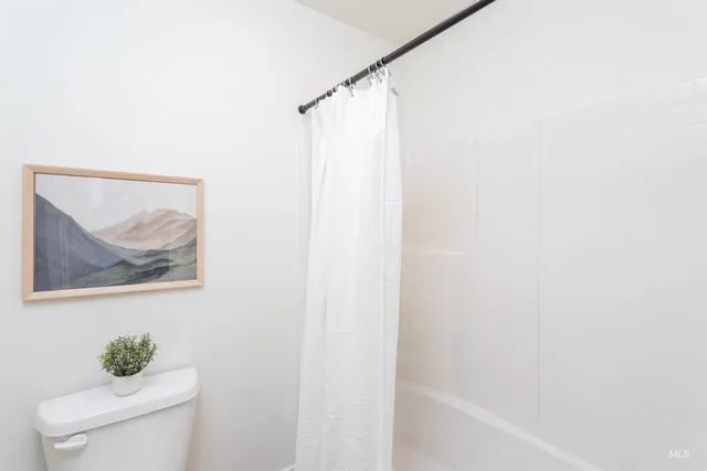 $449,900 | 6186 North Holly Springs Lane, Eagle, ID 83616