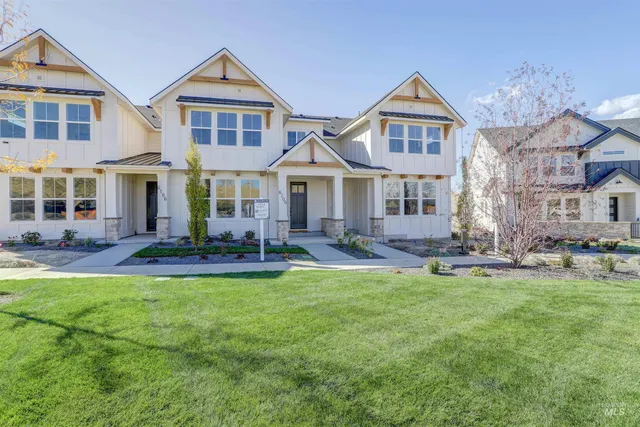 $449,900 | 6186 North Holly Springs Lane, Eagle, ID 83616