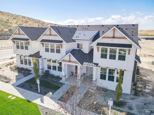 $449,900 | 6186 North Holly Springs Lane, Eagle, ID 83616