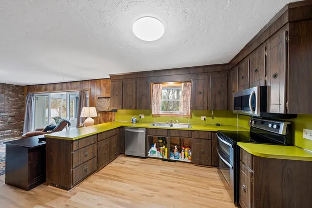 $849,000 | 298 Lisle Street, Braintree, MA 02184