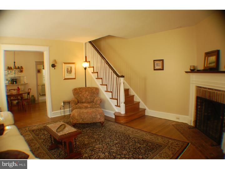 49 Chatham Road Ardmore, PA 19003 - Photo 3 of 25 Living Room