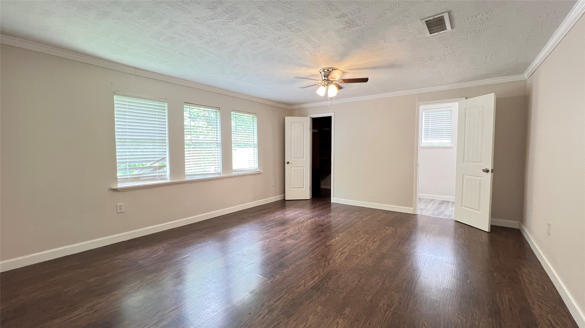 8211 Findlay Street Houston, TX 77017 - Photo 16 of 25 Master bedroom
