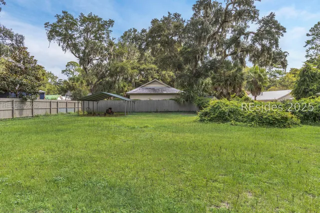 $774,500 | 9 Palmetto Beach Drive, Bluffton, SC 29910