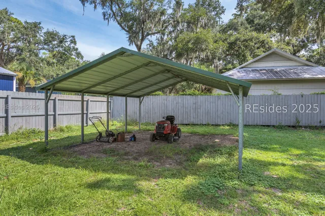 $774,500 | 9 Palmetto Beach Drive, Bluffton, SC 29910