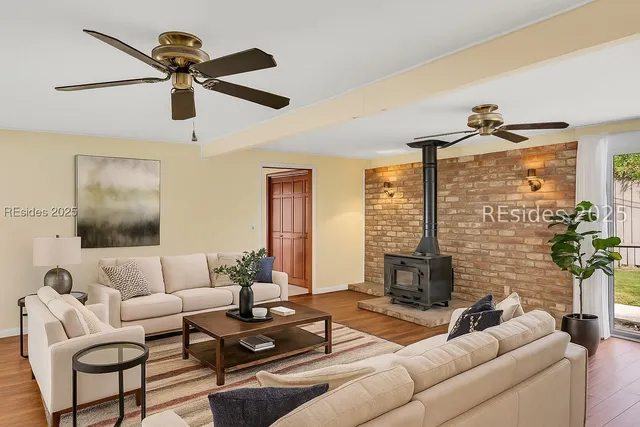 $774,500 | 9 Palmetto Beach Drive, Bluffton, SC 29910