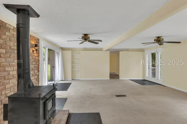 $774,500 | 9 Palmetto Beach Drive, Bluffton, SC 29910