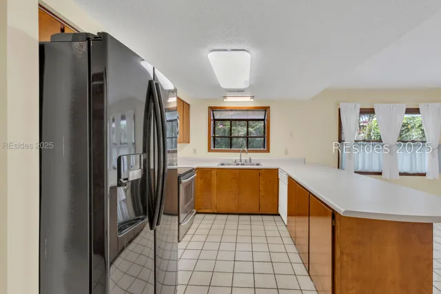 $774,500 | 9 Palmetto Beach Drive, Bluffton, SC 29910