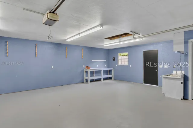 $774,500 | 9 Palmetto Beach Drive, Bluffton, SC 29910