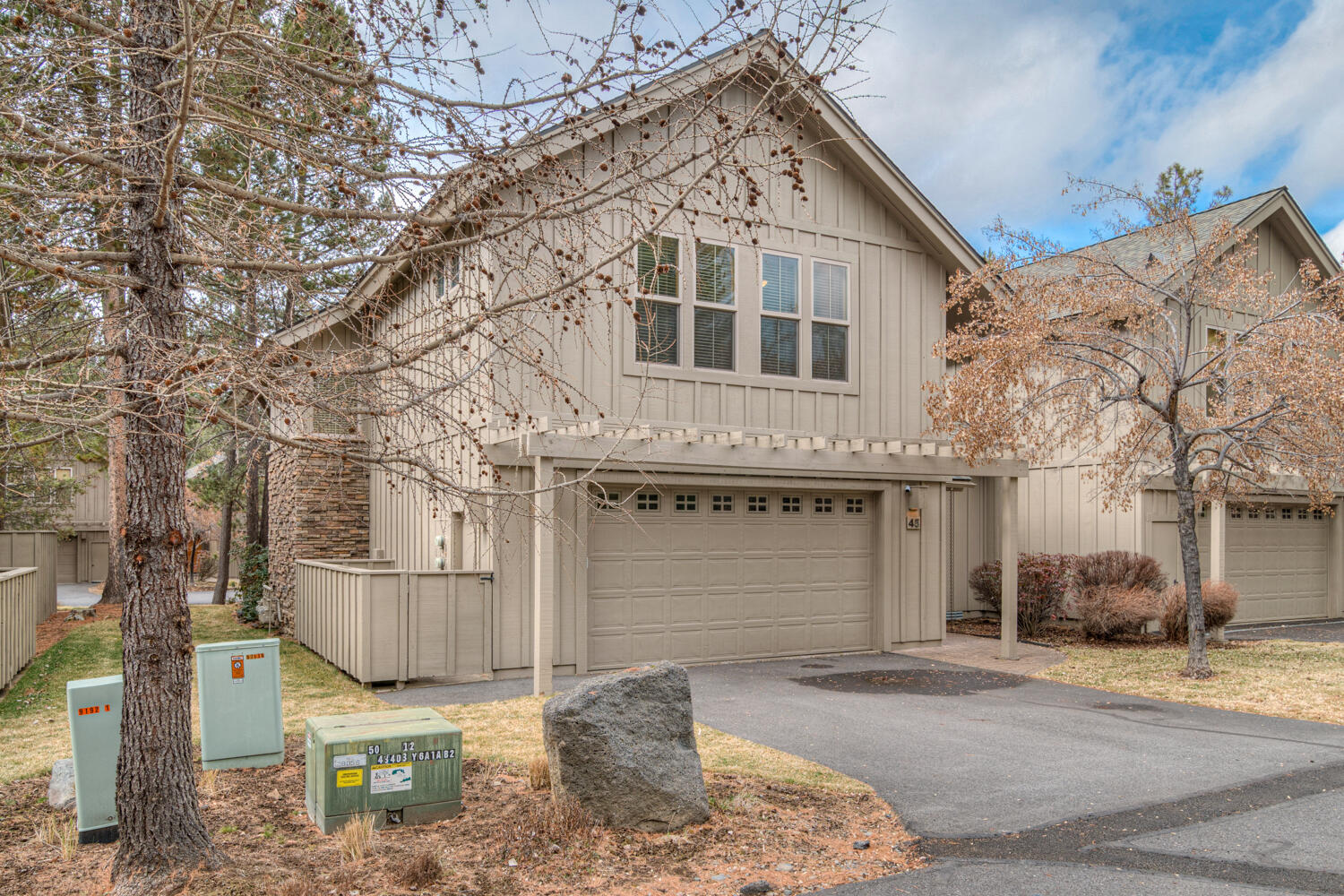 57135 Evergreen Loop Sunriver, OR 97707 - Photo 2 of 24 57135 Evergreen Loop, Bend, OR - 2