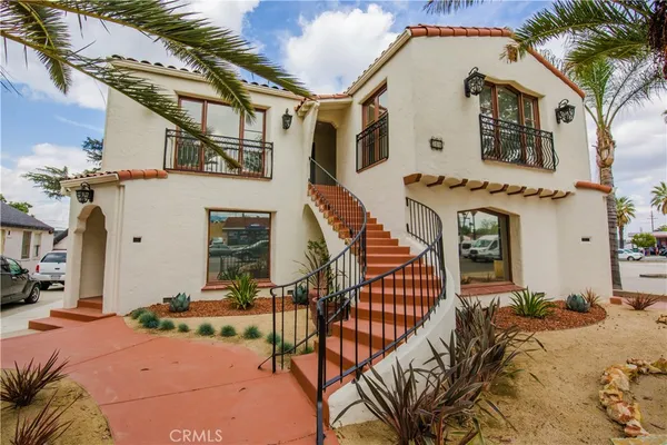 $2,100 | 711 West 6th Street, Unit 5, Corona, CA 92882