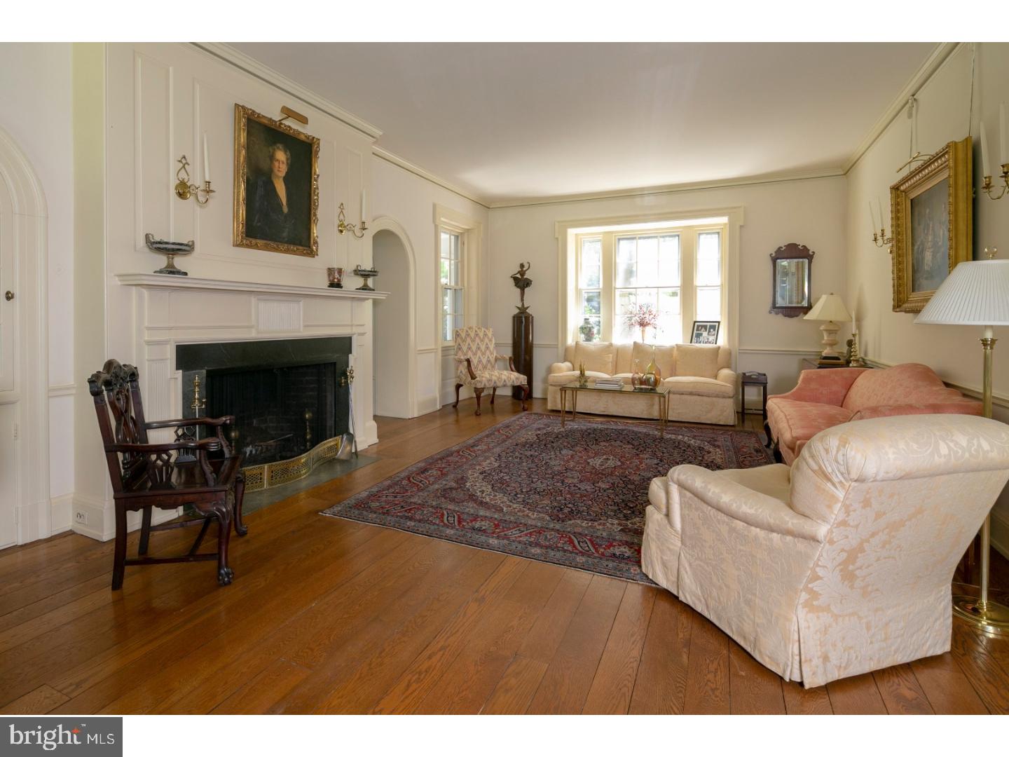 651 Black Rock Road Bryn Mawr, PA 19010 - Photo 5 of 25 Living Room