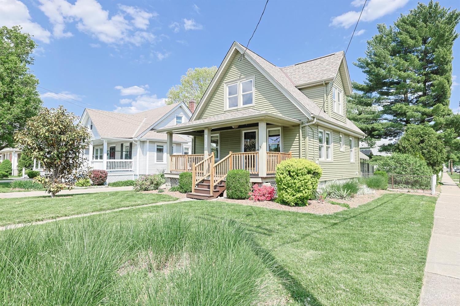 7300 Plainfield Road Deer Park, OH 45236 - Photo 2 of 39
