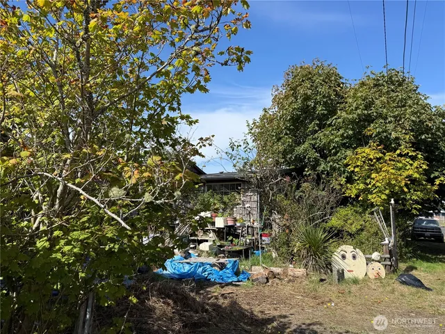 a view of a outdoor space