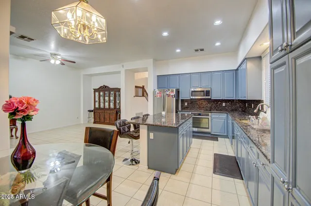 $679,500 | 218 East Sunburst Lane, Tempe, AZ 85284