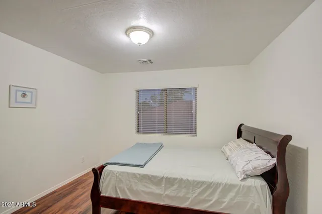 $679,500 | 218 East Sunburst Lane, Tempe, AZ 85284