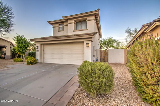 $679,500 | 218 East Sunburst Lane, Tempe, AZ 85284