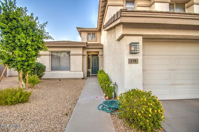$679,500 | 218 East Sunburst Lane, Tempe, AZ 85284