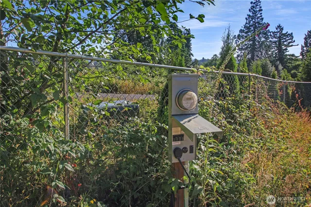 a view of a lake and outdoor space