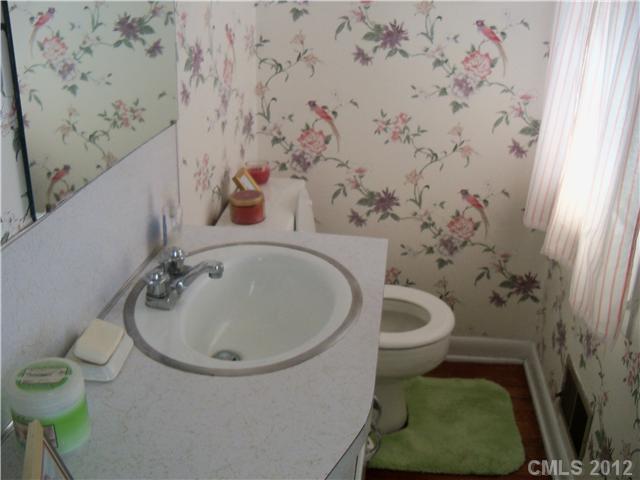 88 Maple Street, Unit 18 Badin, NC 28009 - Photo 12 of 14 Gallery Image 12