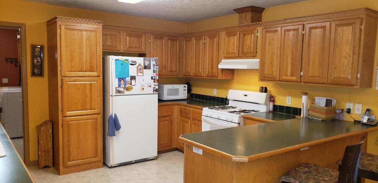 5475 Russell Road Twin Lake, MI 49457 - Photo 2 of 24 thumbnail_20220727_121242