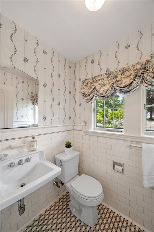 10 Charlotte Road Marblehead, MA 01945 - Photo 23 of 30
