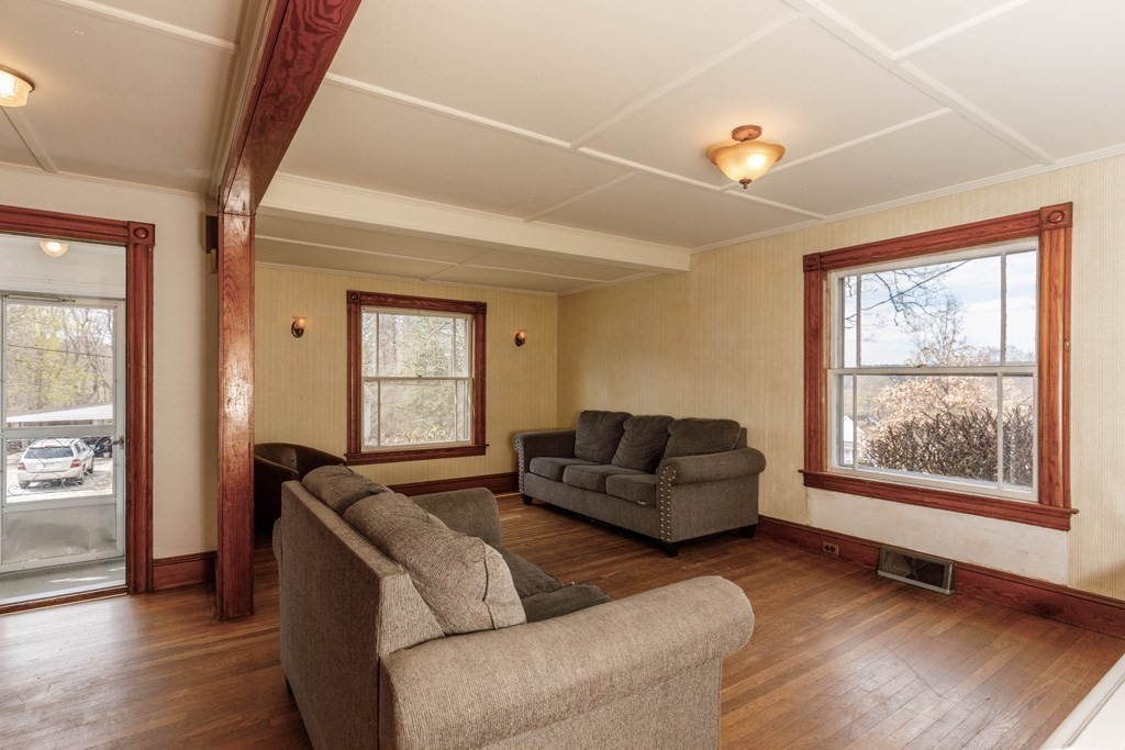 46 Ward Street Athol, MA 01331 - Photo 5 of 21