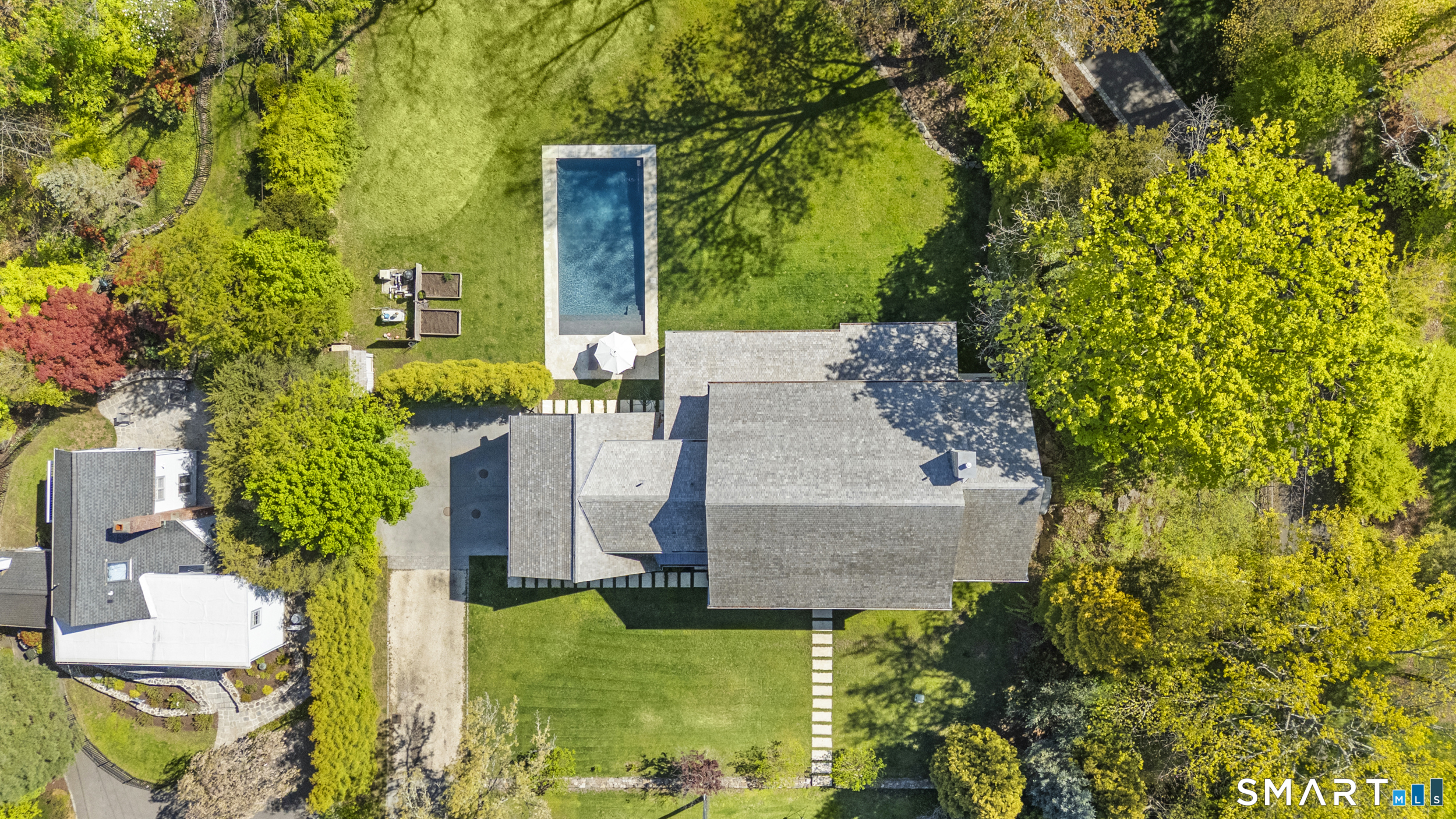 13 Sunswyck Road Darien, CT 06820 - Photo 5 of 40