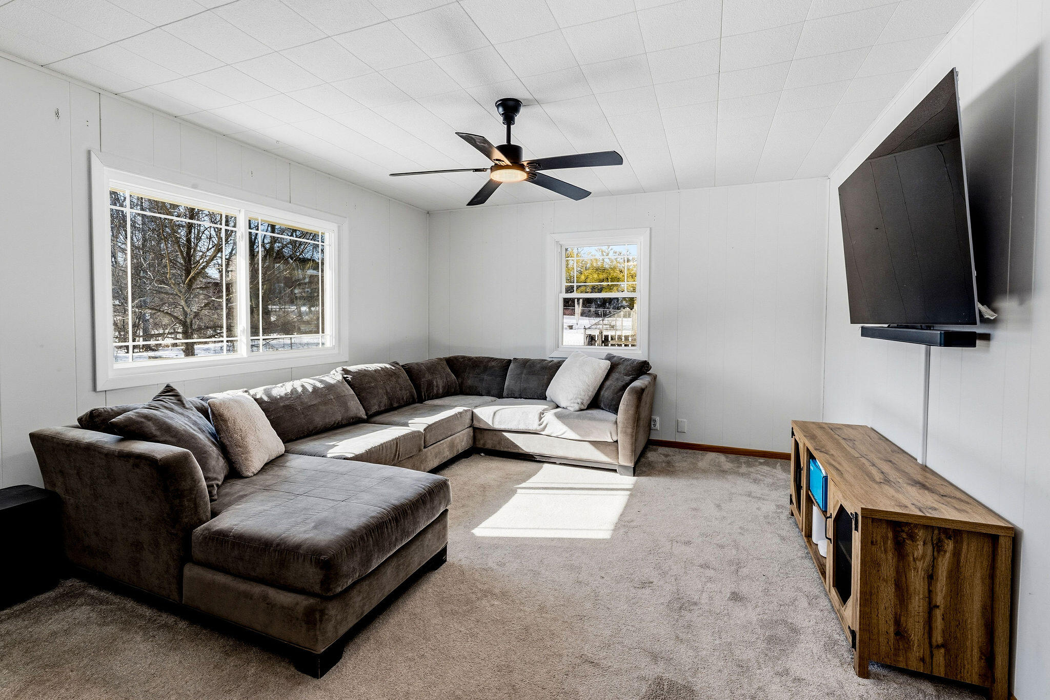 15613 West Riviera Drive New Berlin, WI 53151 - Photo 13 of 20 Family Room