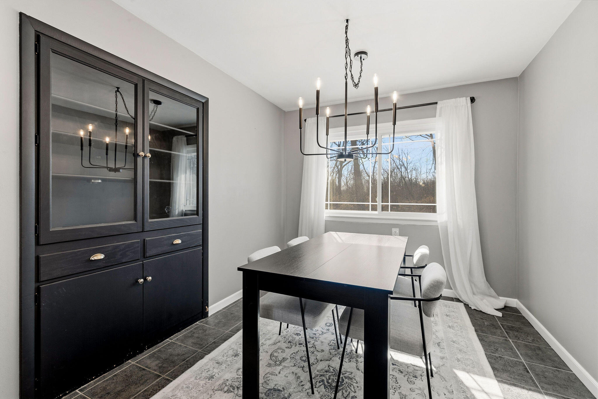 15613 West Riviera Drive New Berlin, WI 53151 - Photo 4 of 20 Dining Room