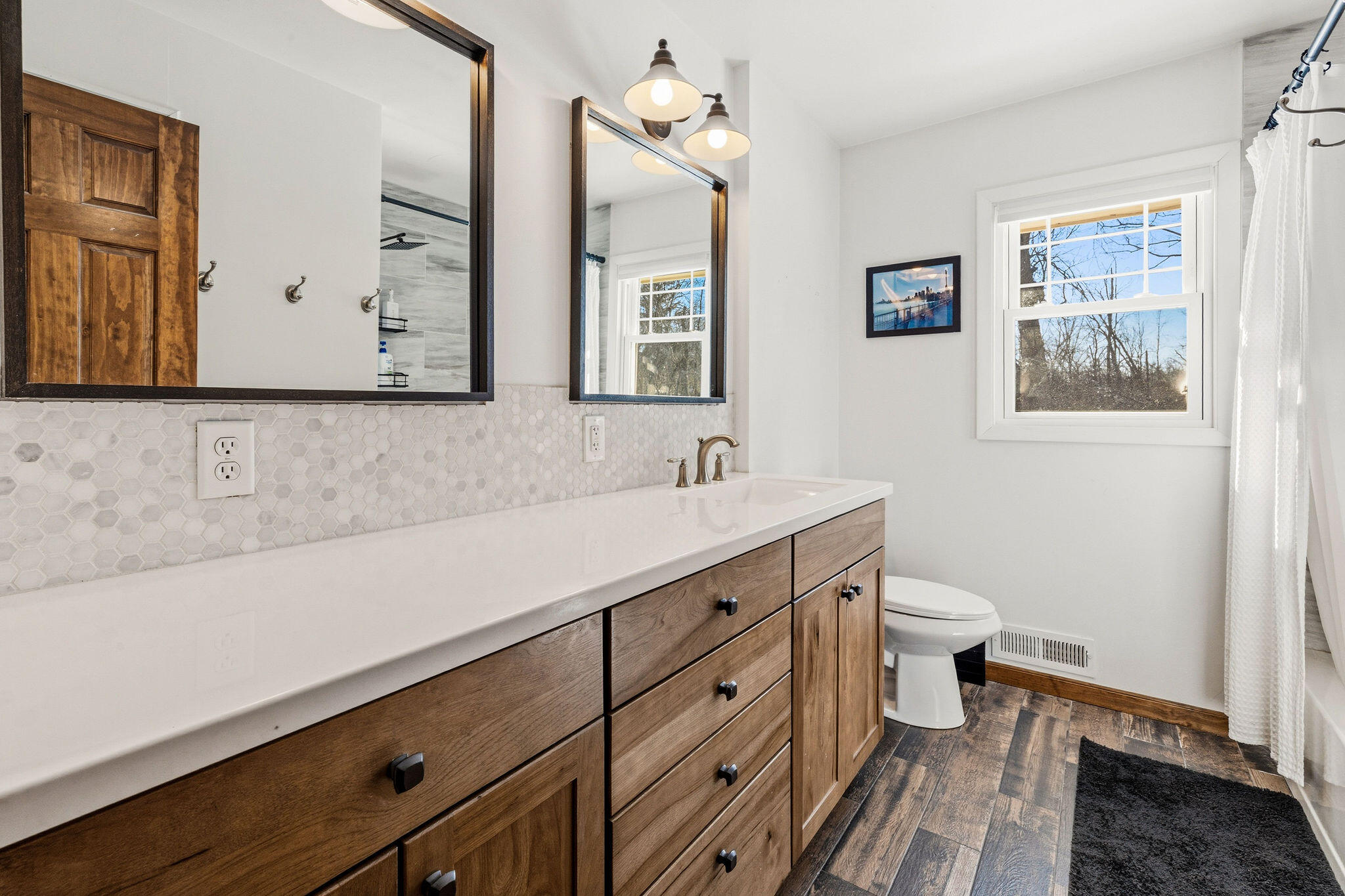 15613 West Riviera Drive New Berlin, WI 53151 - Photo 7 of 20 Primary Bath