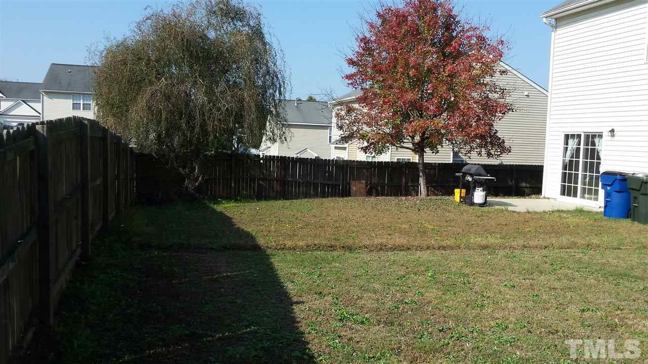 6912 Missionary Ridge Drive Raleigh, NC 27610 - Photo 5 of 16 a front view of house with a yard