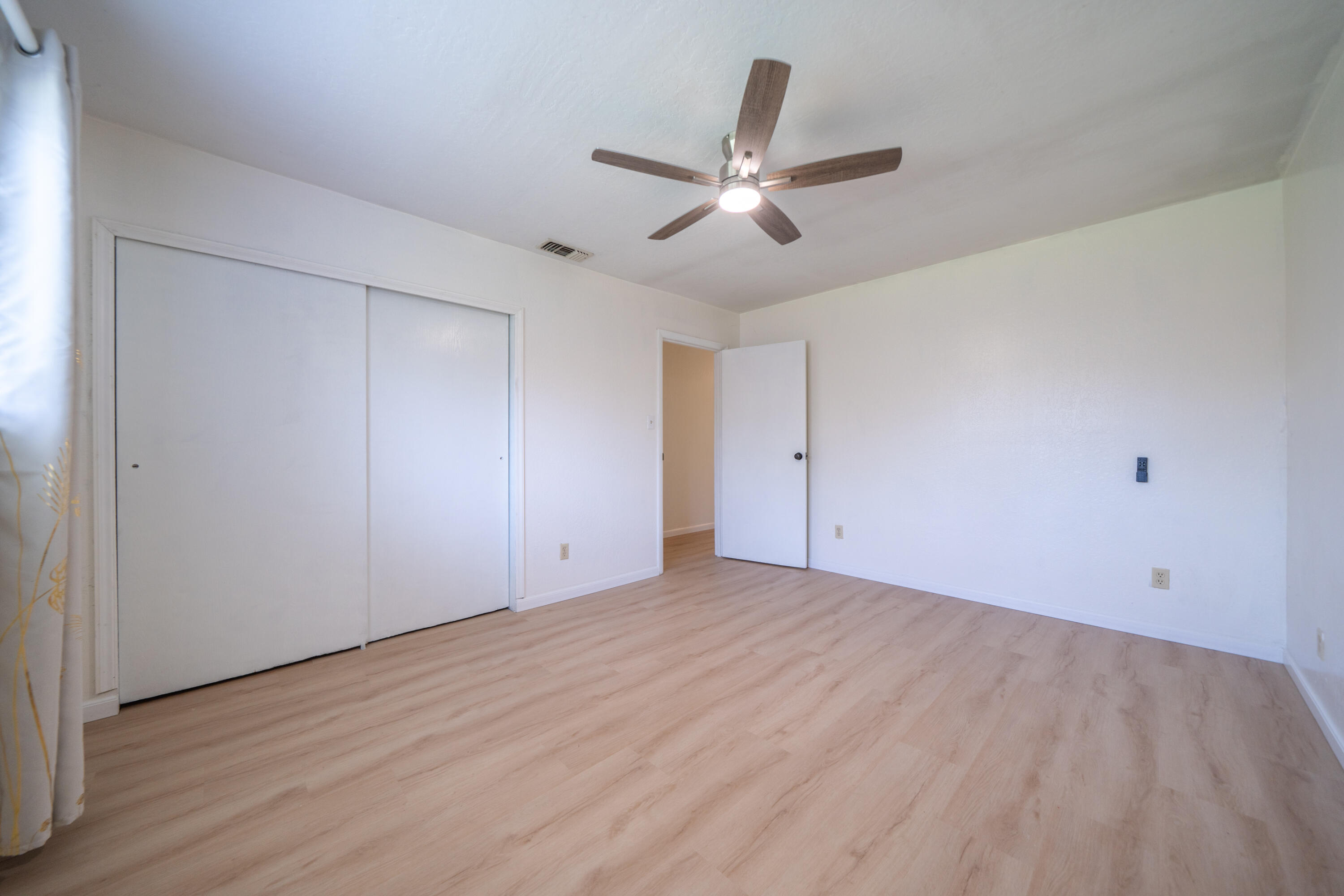 2580 Keswick Dam Road Redding, CA 96003 - Photo 26 of 60 a view of an empty room