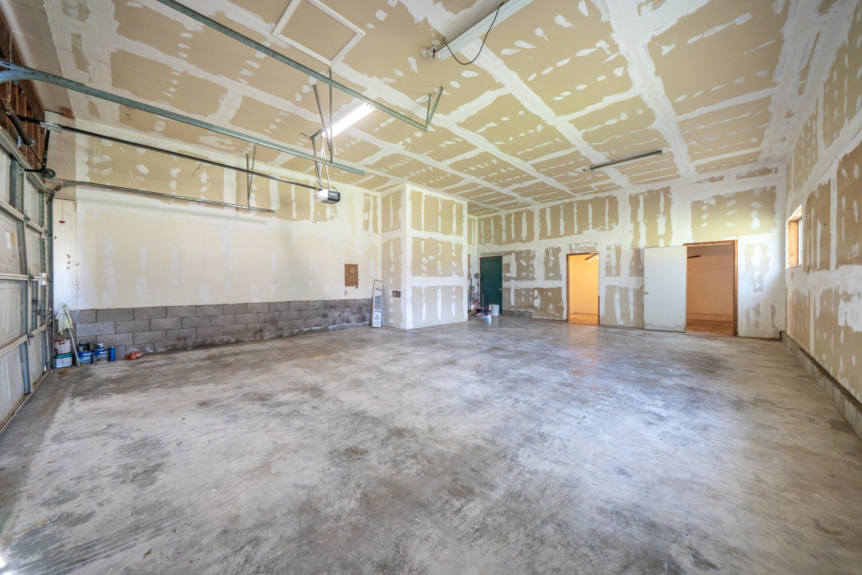 2580 Keswick Dam Road Redding, CA 96003 - Photo 34 of 60 a view of empty room with wooden walls
