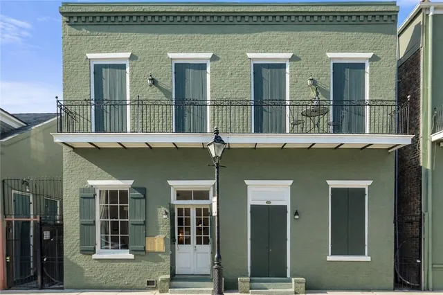 $299,000 | 433 Burgundy Street, Unit 1, New Orleans, LA 70112
