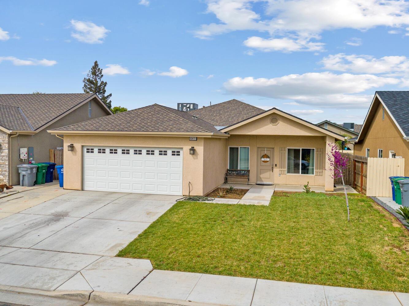 641 North Valencia Street Reedley, CA 93654 - Photo 2 of 31 Gallery Image 2