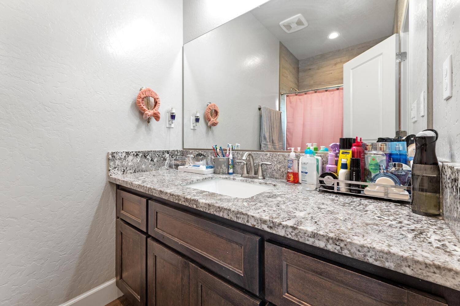 641 North Valencia Street Reedley, CA 93654 - Photo 21 of 31 Gallery Image 21