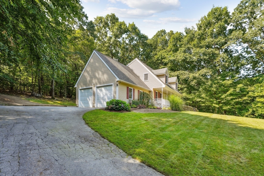 66 Dodge Road Sutton, MA 01590 - Photo 29 of 38 a view of a yard in front of house