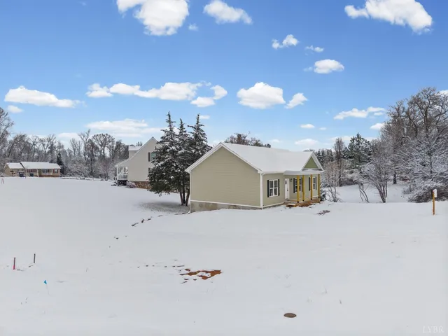 a view of the house and outdoor space