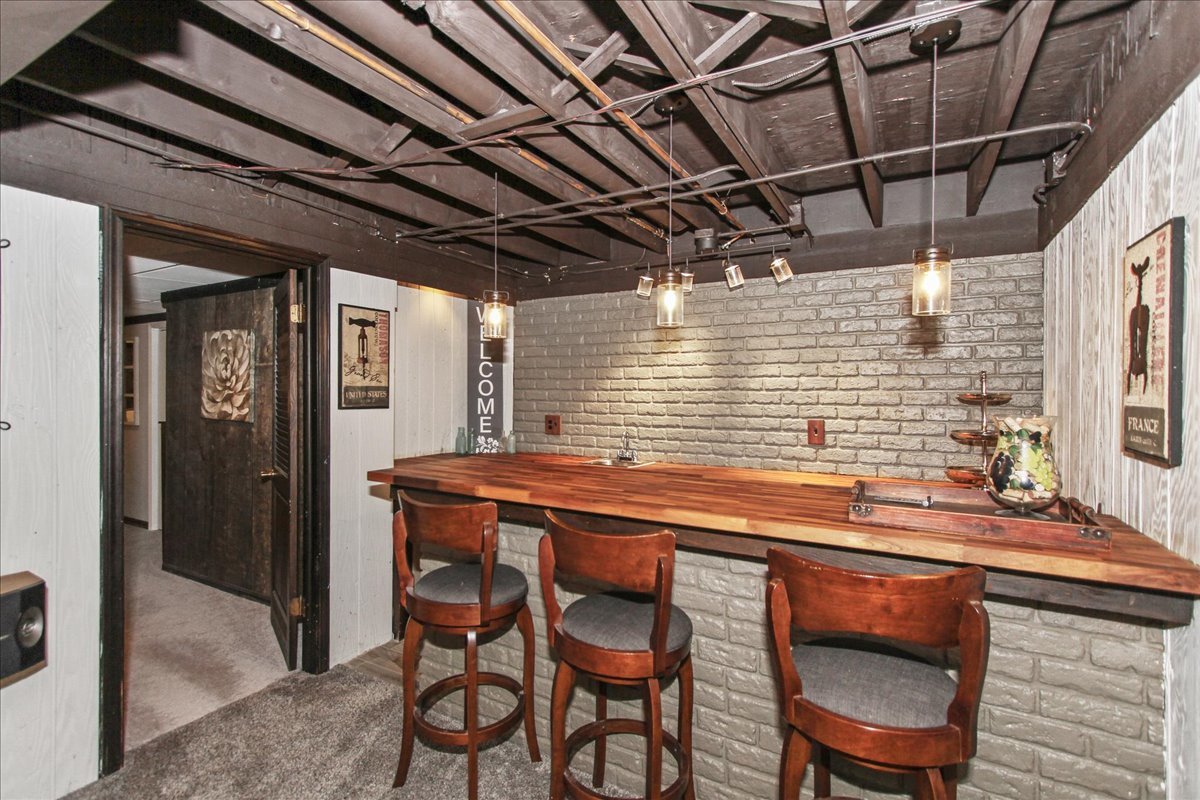 1865 Kevin Avenue Elgin, IL 60123 - Photo 33 of 48 a dining room with furniture and a table