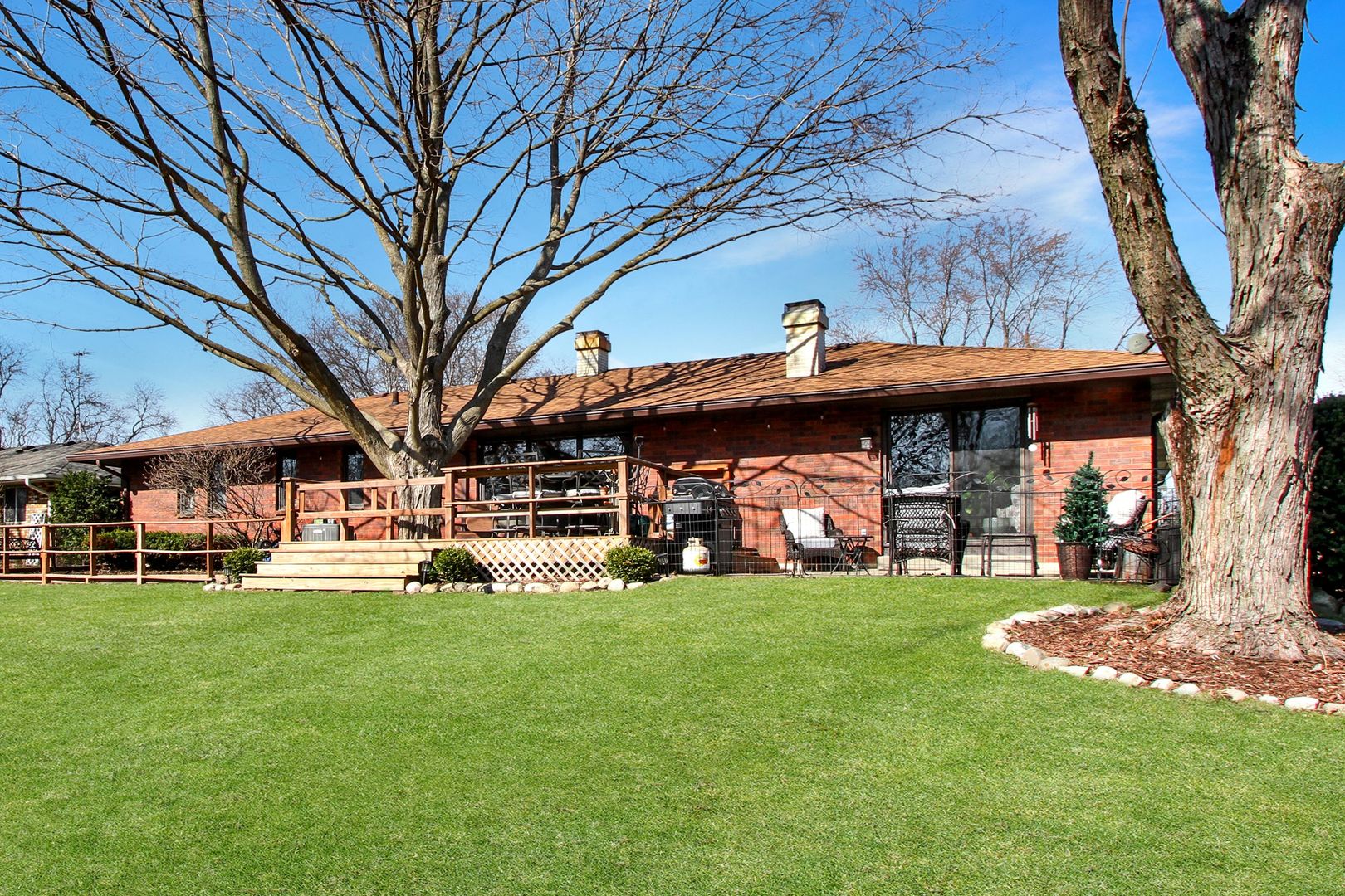 1865 Kevin Avenue Elgin, IL 60123 - Photo 43 of 48 a view of a house with a yard porch and sitting area