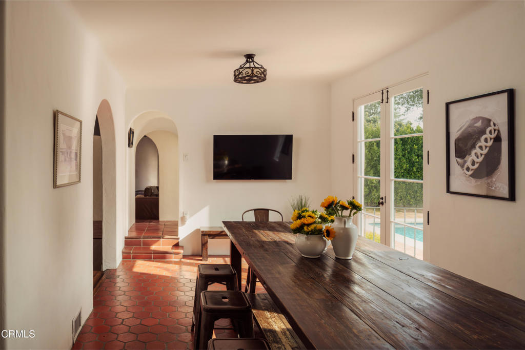 1200 Morada Place Altadena, CA 91001 - Photo 16 of 56 18-1200_Morada_Pl-18