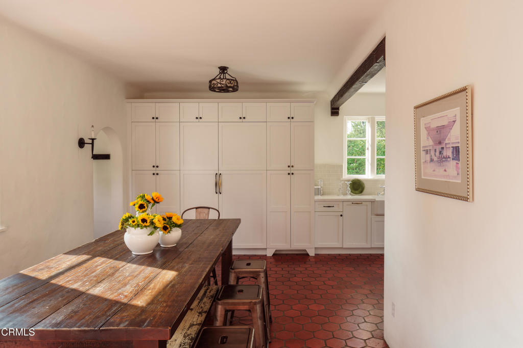 1200 Morada Place Altadena, CA 91001 - Photo 17 of 56 21-1200_Morada_Pl-21