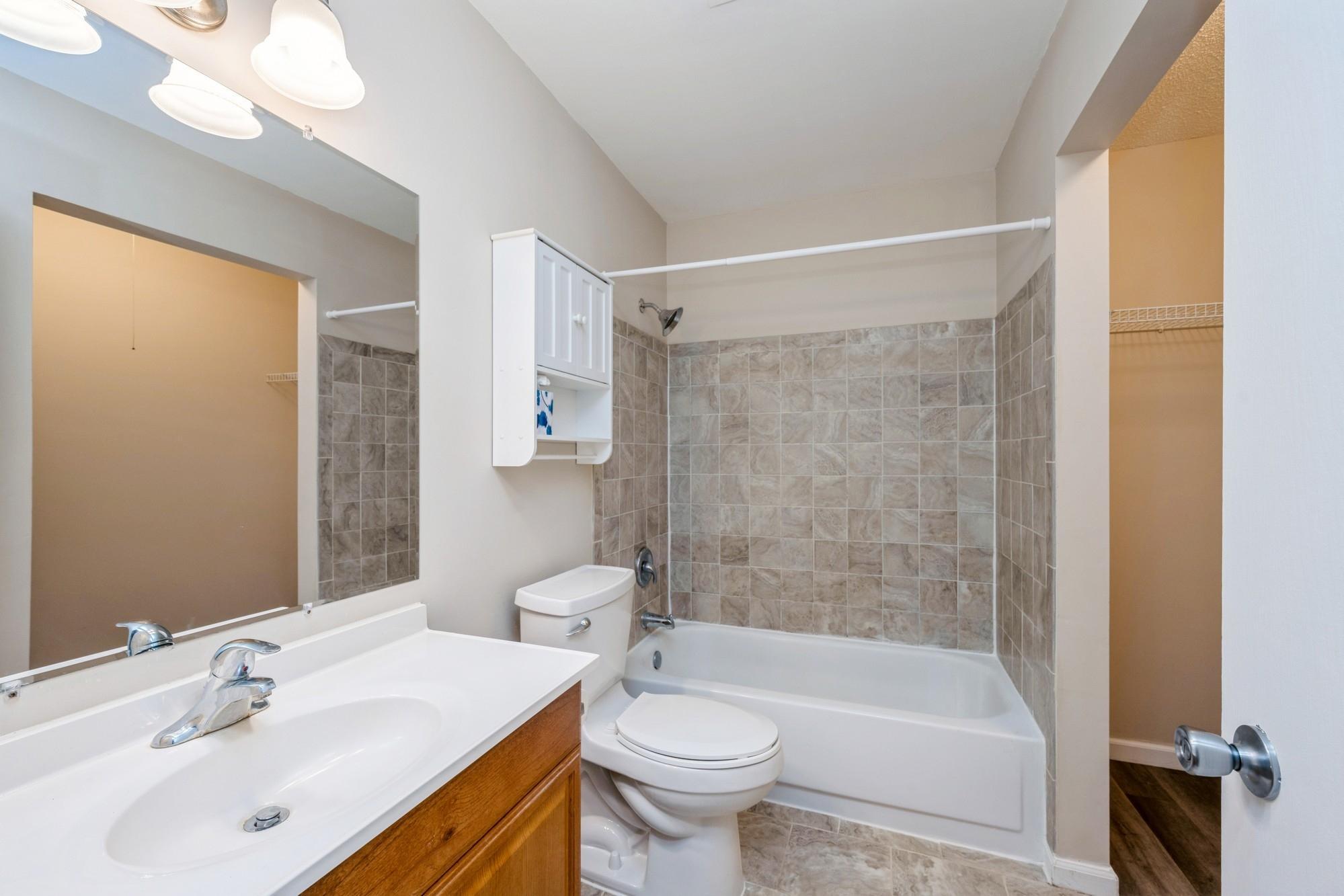 1601 North Innsbruck Drive, Unit 329 Fridley, MN 55432 - Photo 18 of 41