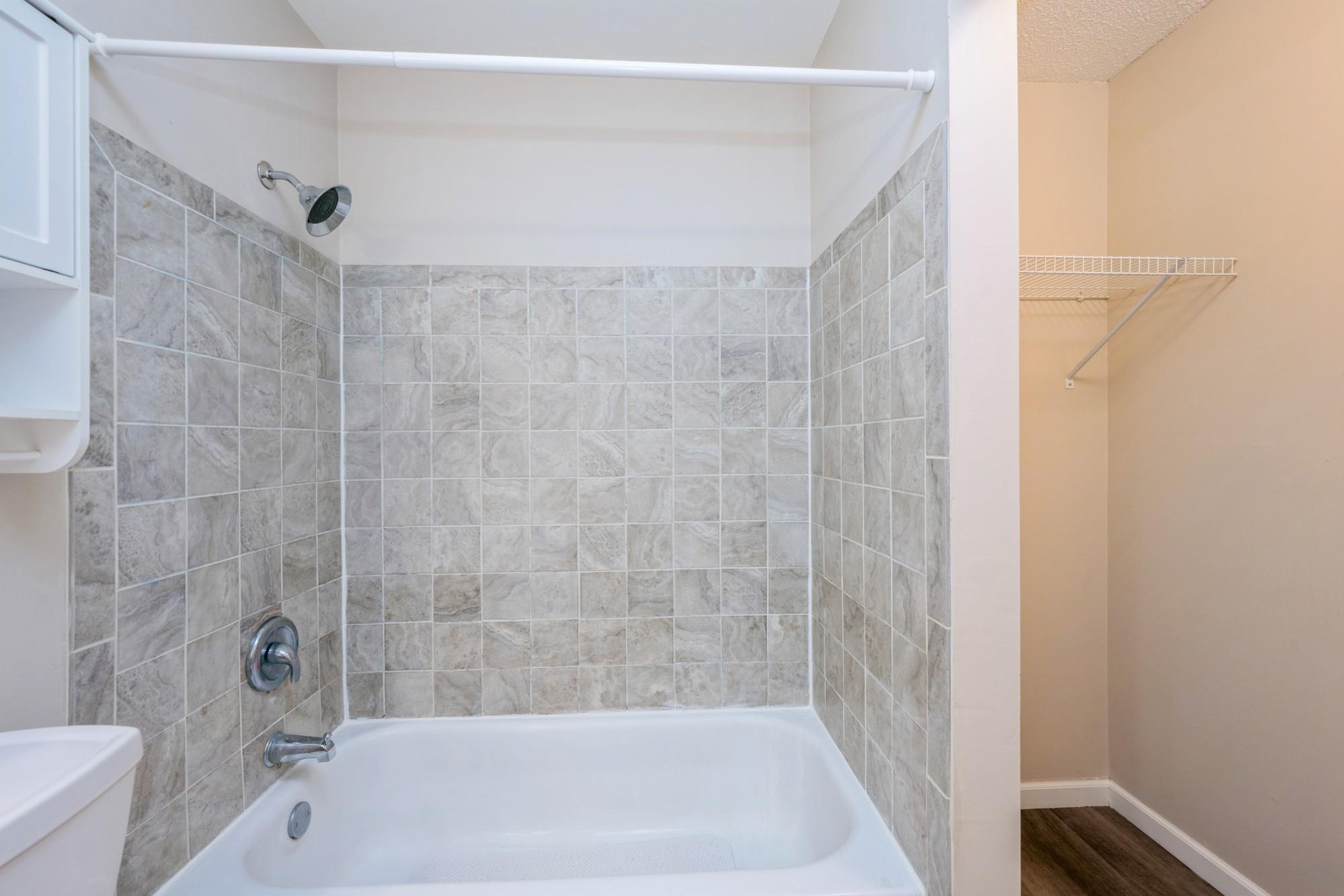 1601 North Innsbruck Drive, Unit 329 Fridley, MN 55432 - Photo 19 of 41