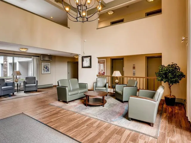 $100,000 | 1601 North Innsbruck Drive, Unit 329, Fridley, MN 55432