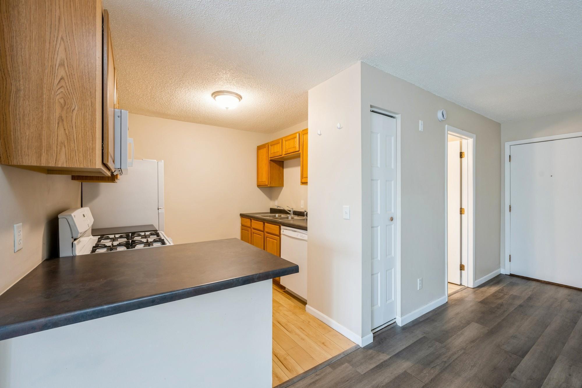 1601 North Innsbruck Drive, Unit 329 Fridley, MN 55432 - Photo 8 of 41