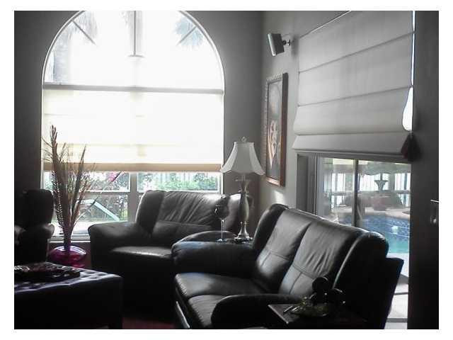 12277 Rockledge Circle Boca Raton, FL 33428 - Photo 6 of 8 Living Room