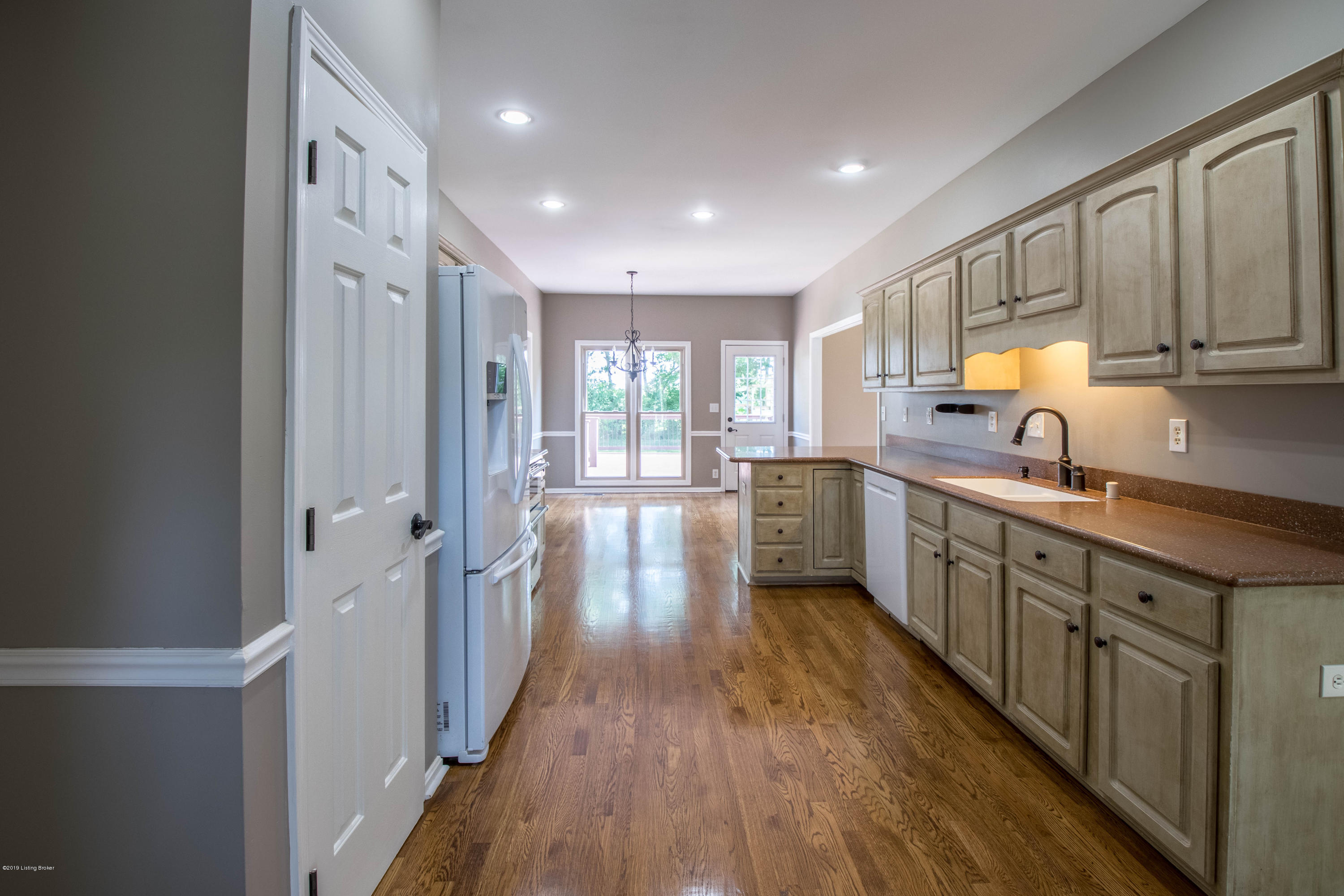 14022 Spring Mill Road Louisville, KY 40245 - Photo 12 of 40 Kitchen/Dining